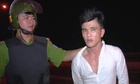 Bị truy đuổi, thanh niên xịt hơi cay vào cảnh sát 113