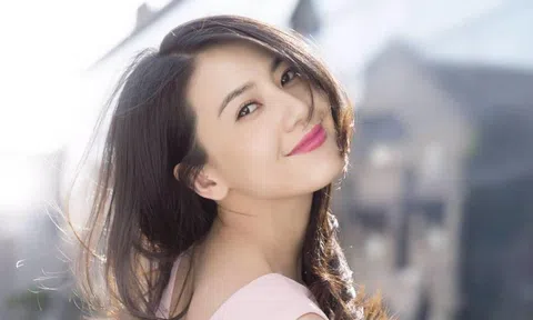 Đàn bà, đừng thay đổi chỉ vì một người đàn ông thích đổi thay