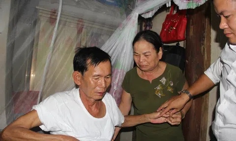 Liệt sĩ 30 năm trở về: Vợ ôm ảnh thờ òa khóc vì chồng chẳng còn nhớ tên ai