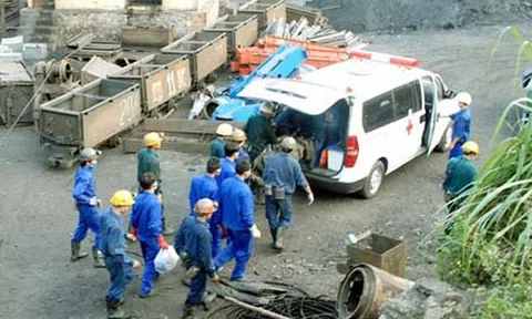 Trượt ngã vào tuyến máng than, một công nhân mỏ tử vong tại Quảng Ninh