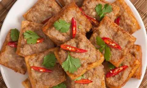 Tự làm bánh mì phết thịt heo tuyệt ngon cho bữa sáng