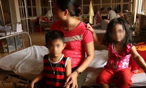 Lời kể đầy ám ảnh của người vợ trong vụ bố ép 3 con `chết chung`