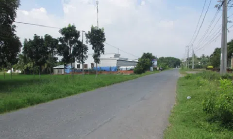 Vĩnh Long: Bắt 2 nghi phạm đạp ngã, cướp xe máy của nữ công nhân