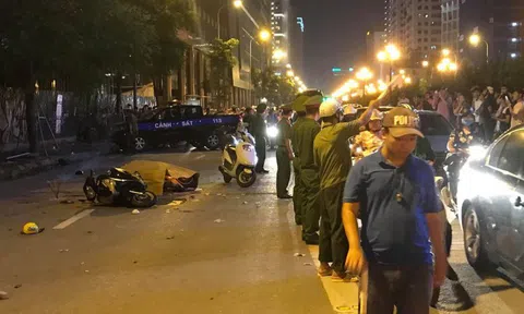 Vụ cô gái đi đường tử vong do khung sắt công trình rơi trúng: Ai chịu trách nhiệm?