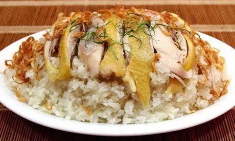 Xôi gà cốt dừa ngon cho bữa sáng cuối tuần đầy đủ dinh dưỡng