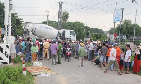 Thăm con đi bộ đội, người đàn ông bị tàu hỏa đâm tử vong 