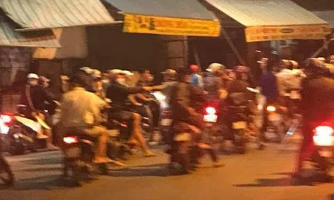 Hai nhóm thanh niên hỗn chiến kinh hoàng náo loạn đường phố Sài Gòn