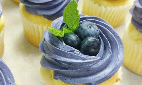 Cupcake chanh kem bơ việt quất - món tráng miệng lý tưởng để nhâm nhi và đãi khách 