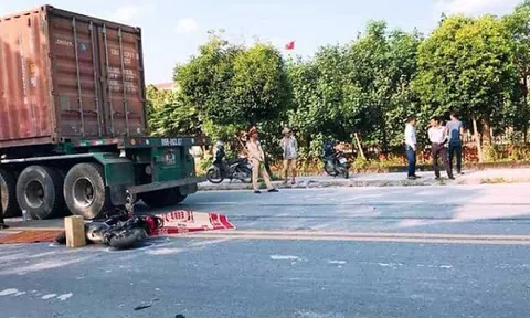 Va chạm với xe đầu kéo, nữ sinh ở Thái Bình tử vong tại chỗ