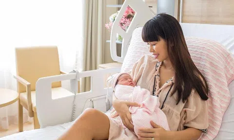 Con gái siêu mẫu Hà Anh 3,5 tháng nặng 9kg, khiến bác sĩ ấn tượng