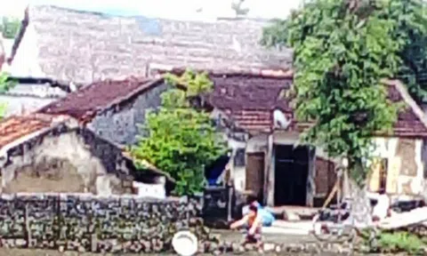 Lên cơn `ngáo` con trai cầm dao uy hiếp mẹ trong 3 giờ đồng hồ