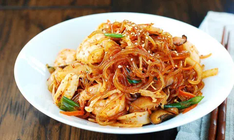 Bí quyết làm miến xào hải sản cực ngon, không bết dính như tại nhà hàng