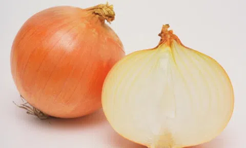 Cách làm 4 loại hỗn hợp đắp mặt bằng hành tây giúp xóa nếp nhăn, giảm tàn nhang 