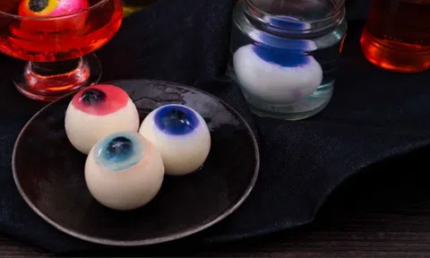 Chuẩn bị đón Halloween với món rau câu nhãn cầu cực hay