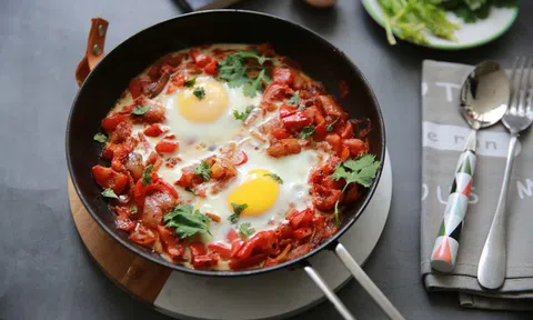 Làm nhanh trứng ốp la kiểu mới cực ngon cho bữa sáng bận rộn