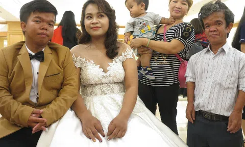 Chuyện tình cổ tích của chàng trai 1,2m và người vợ 1,6m