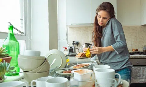 Rửa bát kiểu này chẳng khác nào rước bệnh vào nhà
