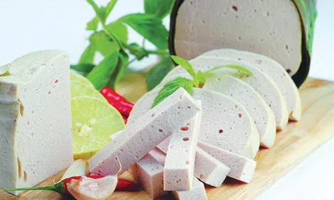 Cách phân biệt giò chả sạch với giò chả có hàn the