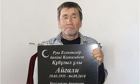 Người đàn ông bất ngờ trở về nhà sau 2 tháng gia đình chôn cất xong xuôi 