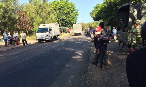 Xe chở quân nhân ra thao trường va chạm với xe tải đông lạnh: 4 người thương vong