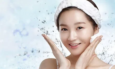 9 bước giúp bạn rửa mặt đúng cách mỗi ngày để làn da sạch mụn, sáng bóng