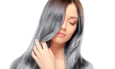 Gội đầu theo cách này tóc bạc đen trở lại, bóng mượt lạ thường