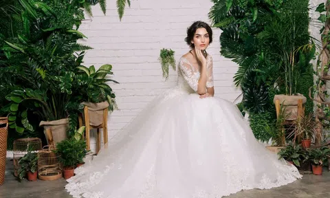 Vì sao các cô dâu thường mặc váy màu trắng trong ngày cưới?