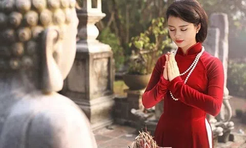 4 kiểu phụ nữ có phúc lớn cuộc đời luôn gặp may mắn