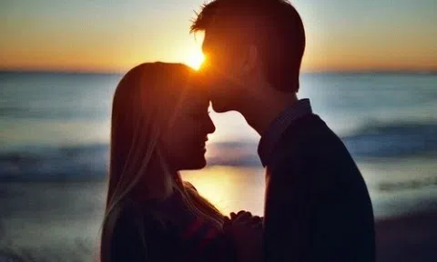 4 mẩu chuyện ngắn hay và ý nghĩa về tình yêu