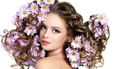 Cách chăm sóc tóc xoăn trong mùa đông