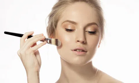 Bí kíp trang điểm cho da xỉn màu luôn đẹp tự nhiên