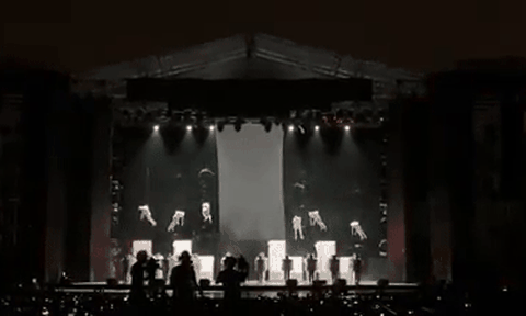 Clip Đông Nhi `bùng nổ` sân khấu mở màn liveshow Ten on Ten kỷ niệm 10 năm ca hát