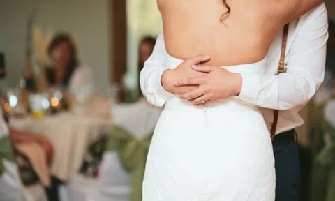 Cô dâu đuổi khách mang con đến tiệc cưới vì chỉ mời người lớn