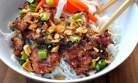 Cách làm bún thịt nướng đơn giản ngay tại nhà