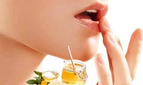 Công thức làm mặt nạ dưỡng môi đơn giản mà hiệu quả vào những ngày lạnh