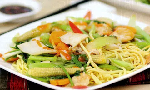 Cách làm mỳ xào hải sản thơm ngon như ngoài hàng