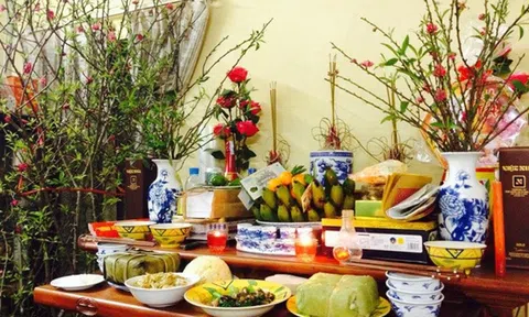5 loại hoa nên cắm trên ban thờ ngày Tết để năm mới sung túc phát tài