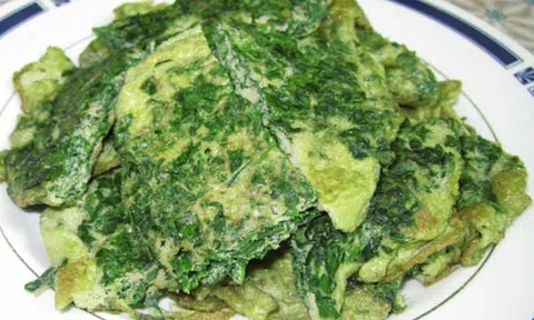 Hướng dẫn làm trứng rán ngải cứu thơm ngon cho cả gia đình bạn