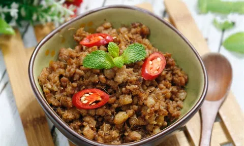 Cách làm thịt băm rang riềng thơm ngon cho cả gia đình bạn
