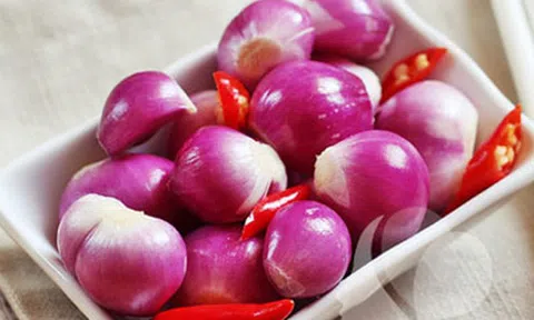 Cách muối dưa hành cho ngày Tết thêm chuẩn vị