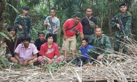 Vợ muốn ly hôn, chồng nổi điên rút súng bắn chết 5 người trong gia đình