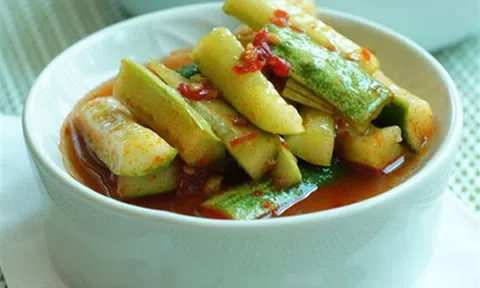 Cách muối dưa chuột chua giòn cho ngày Tết thêm chuẩn vị