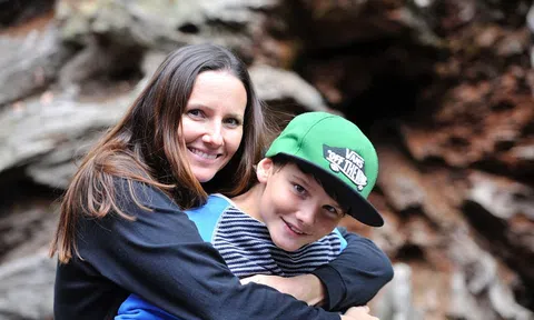 Nếu cha mẹ luôn nói 3 lời này với con, bé lớn lên chắc chắn tự tin, thành tài!