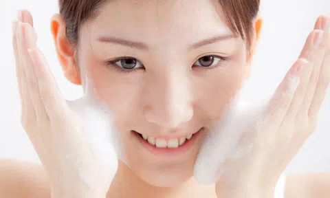 Nguyên nhân gây mụn đầu đen và cách phòng ngừa