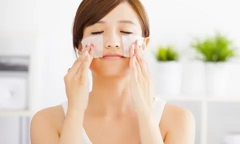 3 sai lầm khi sử dụng bông tẩy trang khiến làn da trở nên xấu xí