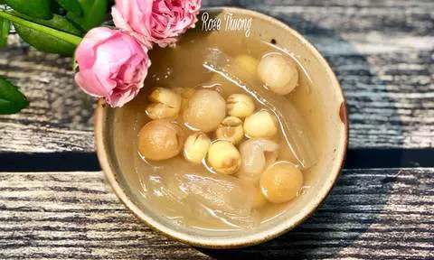 Chè hạt sen mà nấu thế này thì ăn cực ngon lại còn giúp đẹp da 