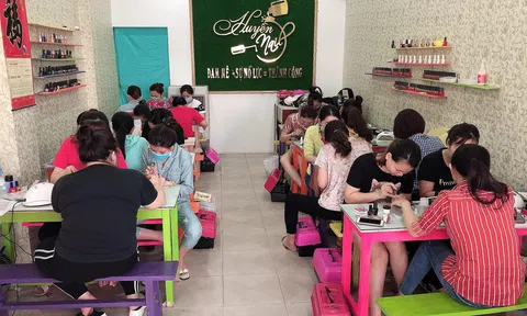 Cô gái trẻ thành công với nghề Nails từ hai bàn tay trắng