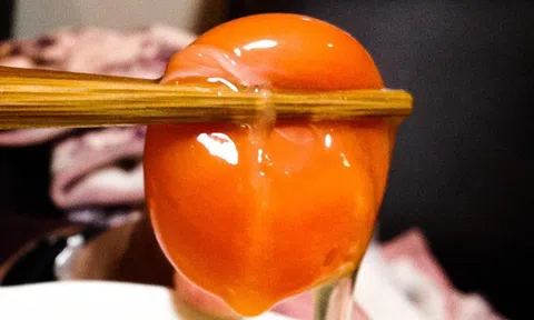 Trứng gà Nhật Bản có gì \"thần thánh\" mà lại có loại lên đến 100k/quả?