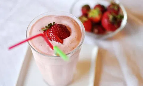 3 công thức làm sinh tố dâu thơm ngon, chuẩn vị