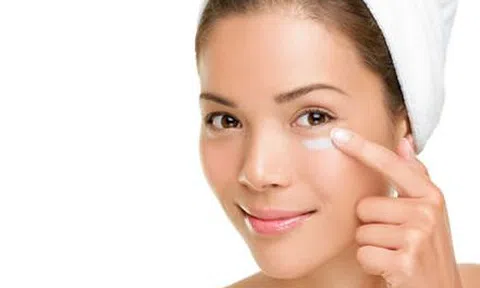 Mẹo hay trị nếp nhăn vùng mắt bằng nguyên liệu tự nhiên